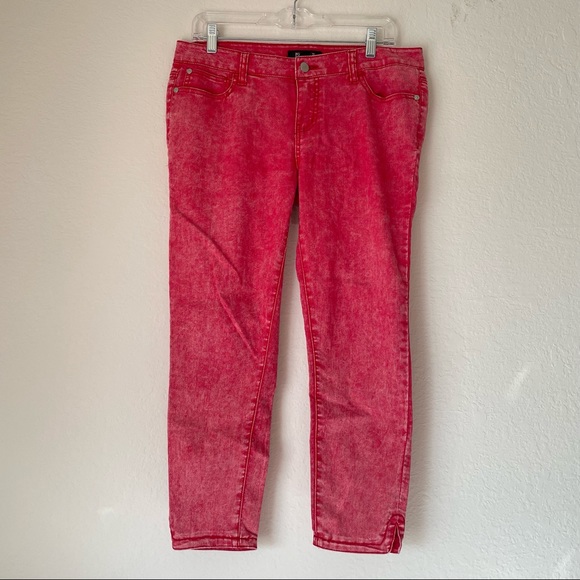 Forever 21 Red Cropped Jeans - Picture 1 of 7